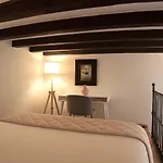 Chich And Modern Mini-loft Navigli * Milan