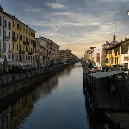 Chich And Modern Mini-loft Navigli * Milán