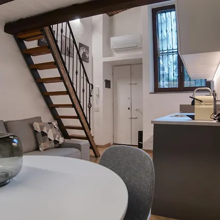Chich And Modern Mini-loft Navigli Apartment